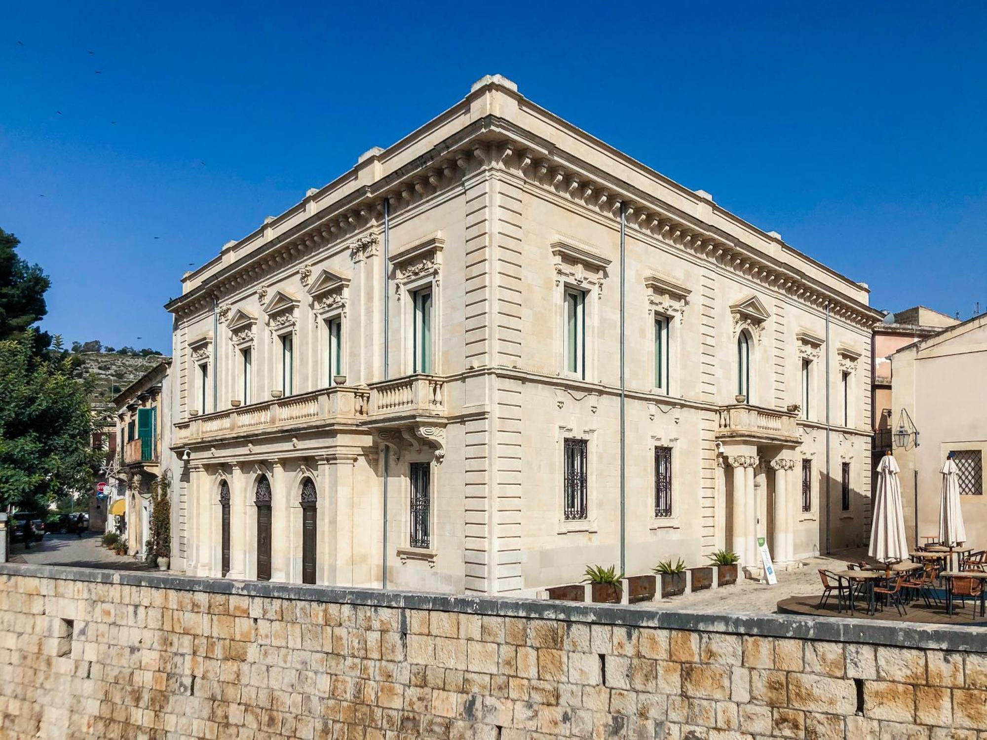 Palazzo Favacchio - Patane Hotel Scicli Bagian luar foto