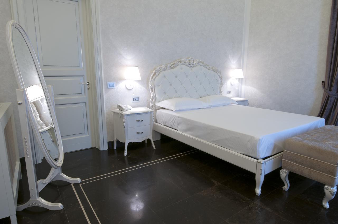 Palazzo Favacchio - Patane Hotel Scicli Bagian luar foto