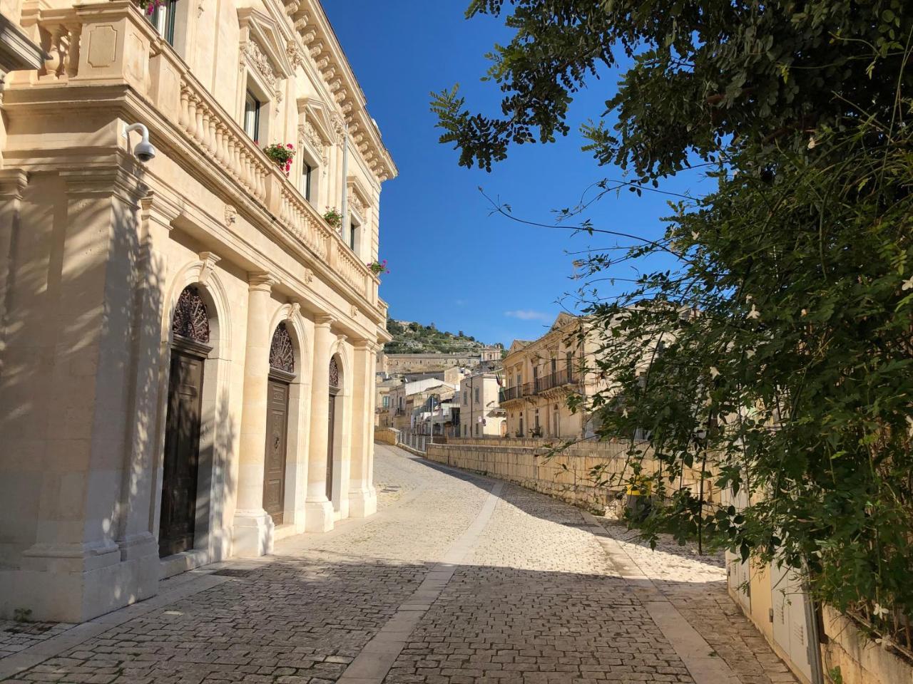 Palazzo Favacchio - Patane Hotel Scicli Bagian luar foto
